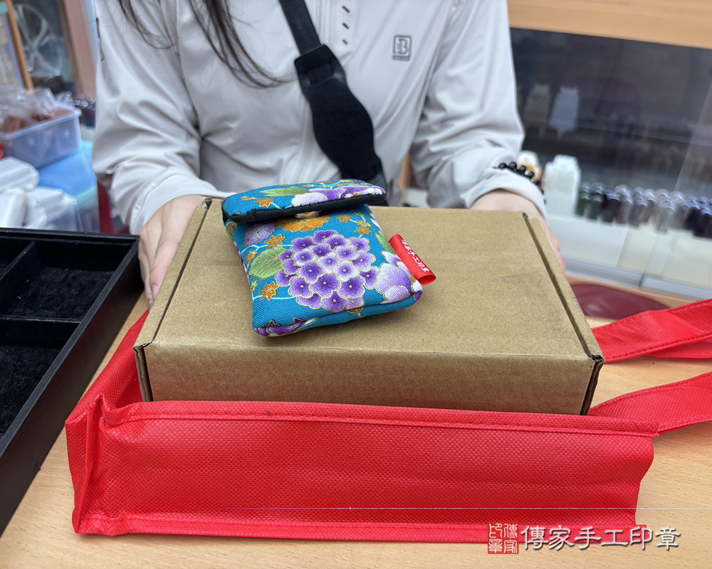 顧客滿意推薦：傳家嬰兒烤漆小三寶、黑檀木臍髮印章、胎毛筆。桃園市平鎮區-吳小姐2025.10.07