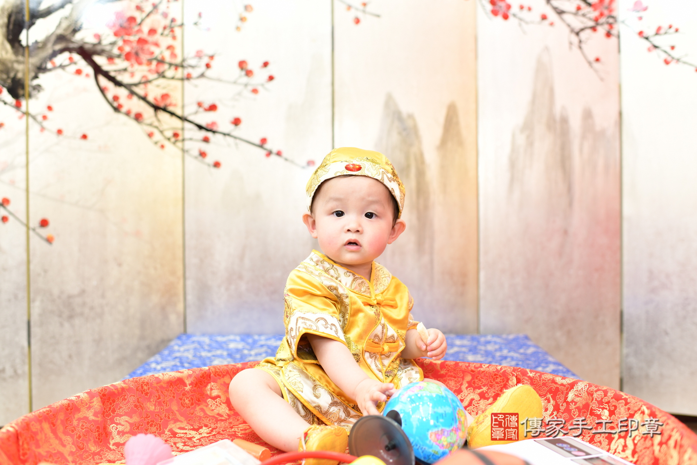 新北市永和區小允寶寶抓周推薦:傳家新北店抓周度脺中國風會場,嬰兒古禮抓周流程儀式吉祥話、抓周道具物品24種、拍照。抓周證書。2025.8.31,照片7 新北市永和區小允寶寶抓周推薦:傳家新北店抓周度脺中國風會場,嬰兒古禮抓周流程儀式吉祥話、抓周道具物品24種、拍照。抓周證書。2025.8.31,照片7