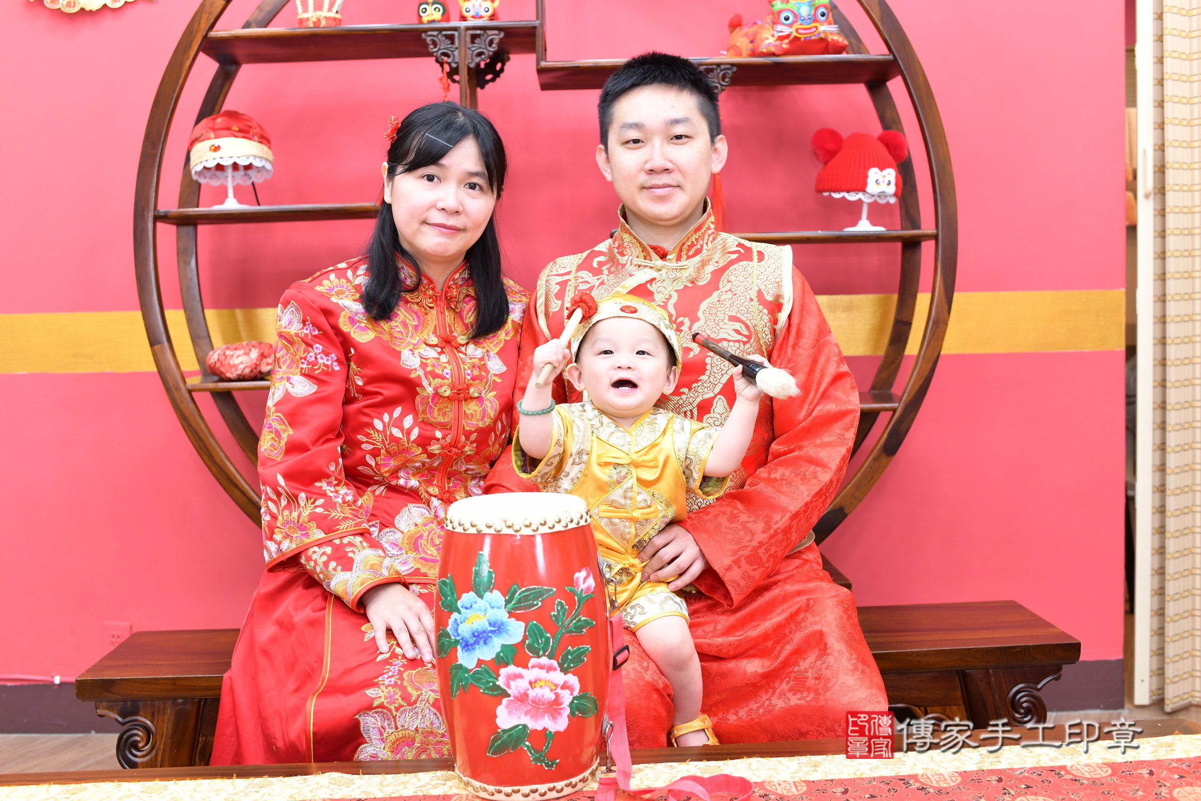 新北市永和區小允寶寶抓周推薦:傳家新北店抓周度脺中國風會場,嬰兒古禮抓周流程儀式吉祥話、抓周道具物品24種、拍照。抓周證書。2025.8.31,照片18 新北市永和區小允寶寶抓周推薦:傳家新北店抓周度脺中國風會場,嬰兒古禮抓周流程儀式吉祥話、抓周道具物品24種、拍照。抓周證書。2025.8.31,照片18