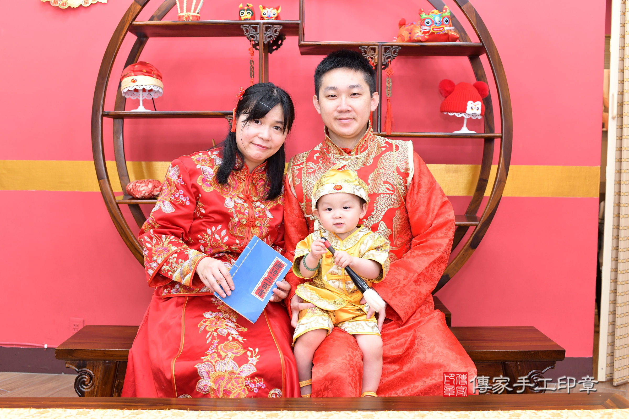 新北市永和區小允寶寶抓周推薦:傳家新北店抓周度脺中國風會場,嬰兒古禮抓周流程儀式吉祥話、抓周道具物品24種、拍照。抓周證書。2025.8.31,照片17 新北市永和區小允寶寶抓周推薦:傳家新北店抓周度脺中國風會場,嬰兒古禮抓周流程儀式吉祥話、抓周道具物品24種、拍照。抓周證書。2025.8.31,照片17