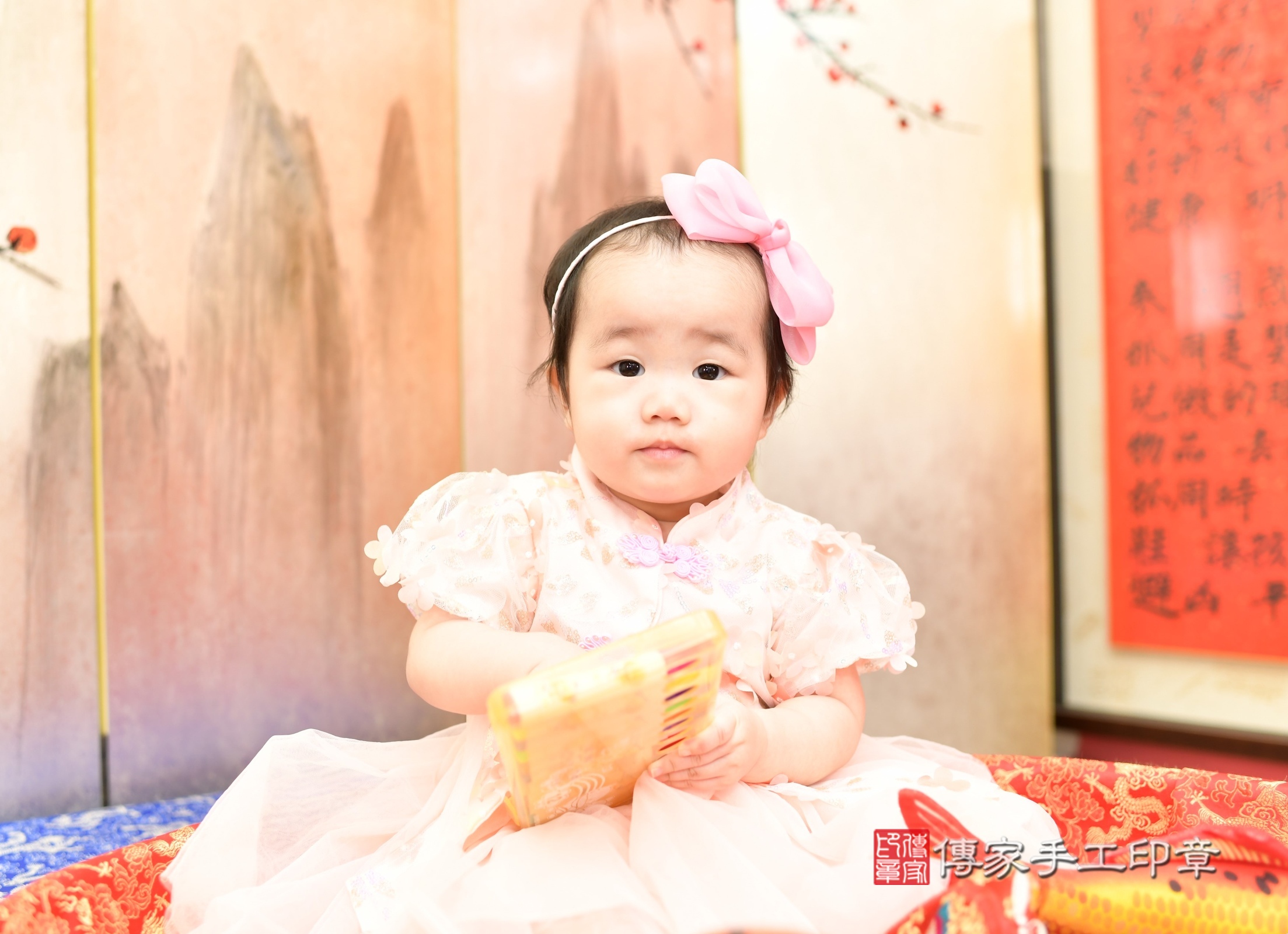 新北市永和區晞晞寶寶抓周推薦:傳家新北店抓周度脺中國風會場,嬰兒古禮抓周流程儀式吉祥話、抓周道具物品24種、拍照。抓周證書。2025.9.10,照片7 新北市永和區晞晞寶寶抓周推薦:傳家新北店抓周度脺中國風會場,嬰兒古禮抓周流程儀式吉祥話、抓周道具物品24種、拍照。抓周證書。2025.9.10,照片7