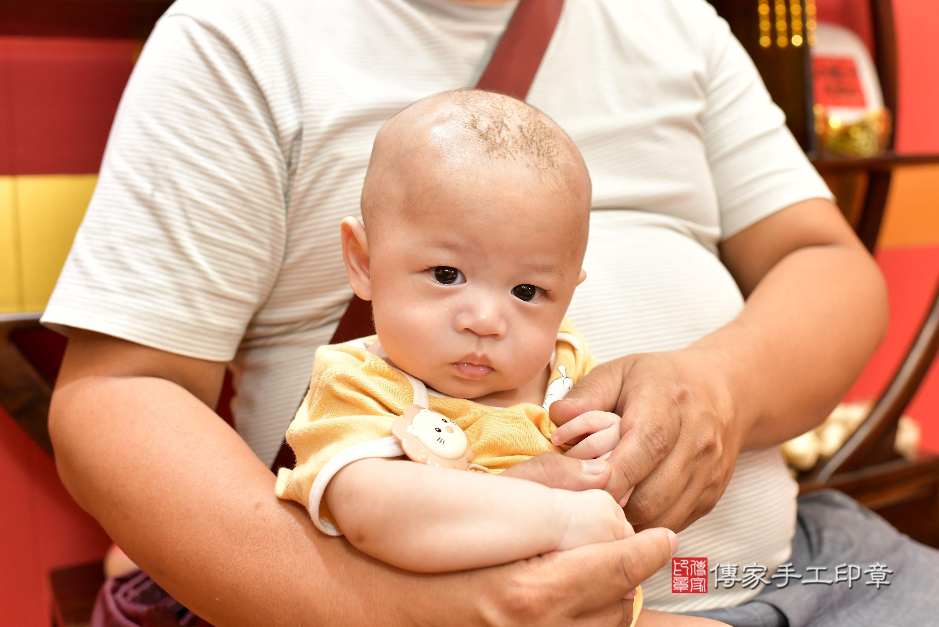 傳家手工印章桃園店、抓周、度脺、美式風會場、傳家嬰兒古禮、吉祥話、抓周道具物品24種、拍照。抓周證書。寶寶抓周、滿周歲、生日快樂、祝福 傳家手工印章桃園店、抓周、度脺、美式風會場、傳家嬰兒古禮、吉祥話、抓周道具物品24種、拍照。抓周證書。寶寶抓周、滿周歲、生日快樂、祝福