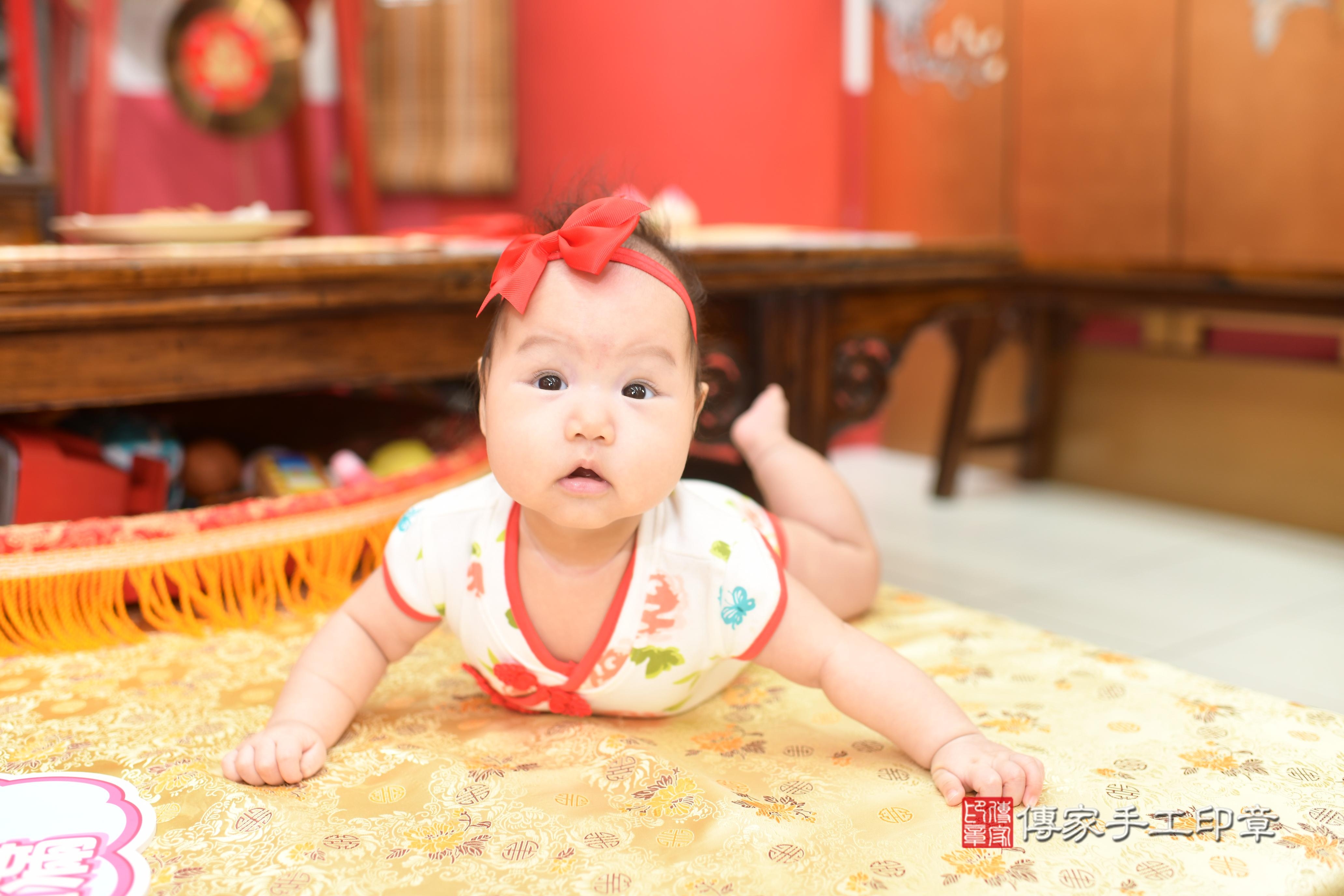 傳家手工印章高雄店、抓周、度脺、中國風會場、傳家嬰兒古禮、吉祥話、抓周道具物品24種、拍照。抓周證書。寶寶抓周、滿周歲、生日快樂、祝福 傳家手工印章高雄店、抓周、度脺、中國風會場、傳家嬰兒古禮、吉祥話、抓周道具物品24種、拍照。抓周證書。寶寶抓周、滿周歲、生日快樂、祝福