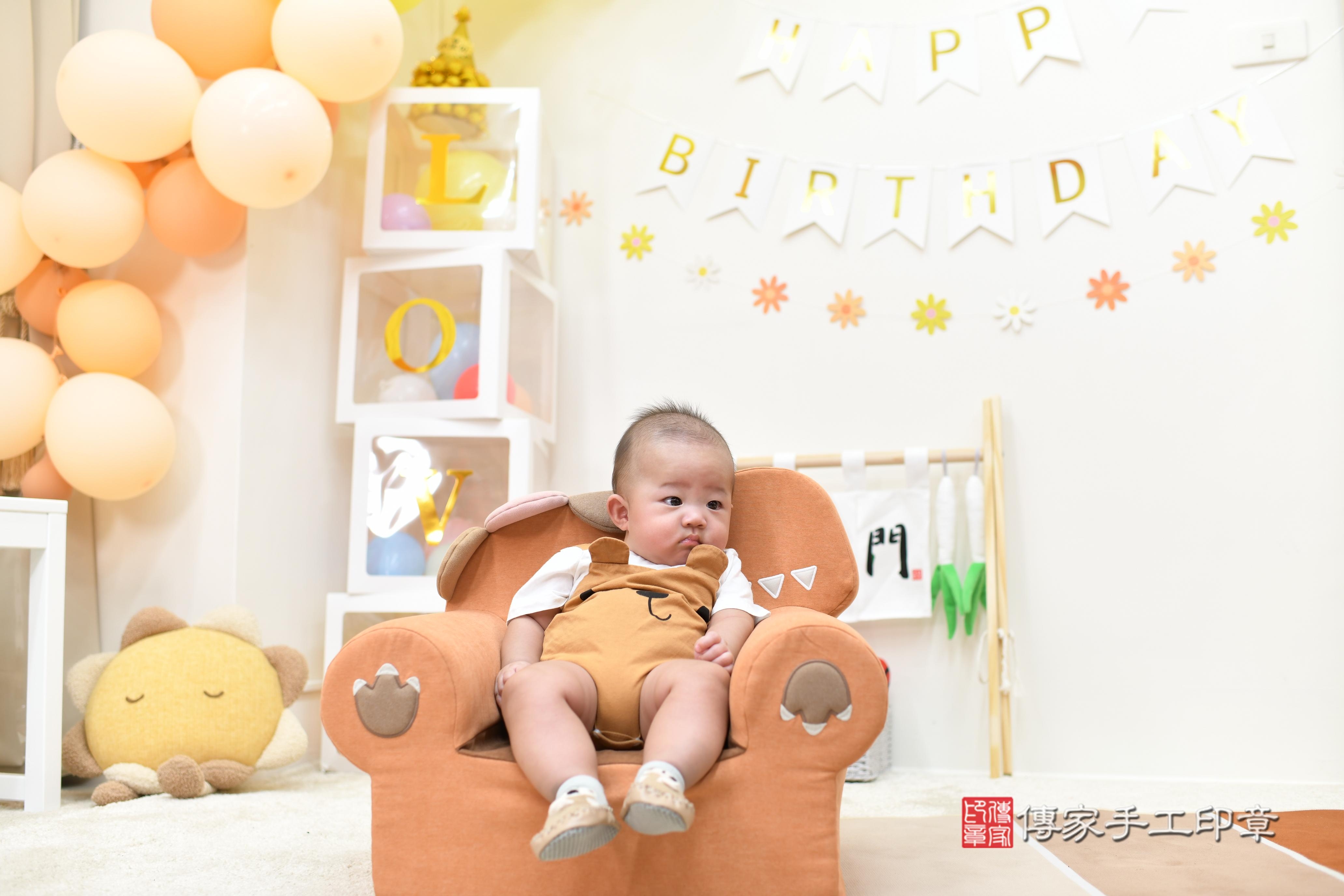 傳家手工印章高雄店、抓周、度脺、中國風會場、傳家嬰兒古禮、吉祥話、抓周道具物品24種、拍照。抓周證書。寶寶抓周、滿周歲、生日快樂、祝福 傳家手工印章高雄店、抓周、度脺、中國風會場、傳家嬰兒古禮、吉祥話、抓周道具物品24種、拍照。抓周證書。寶寶抓周、滿周歲、生日快樂、祝福