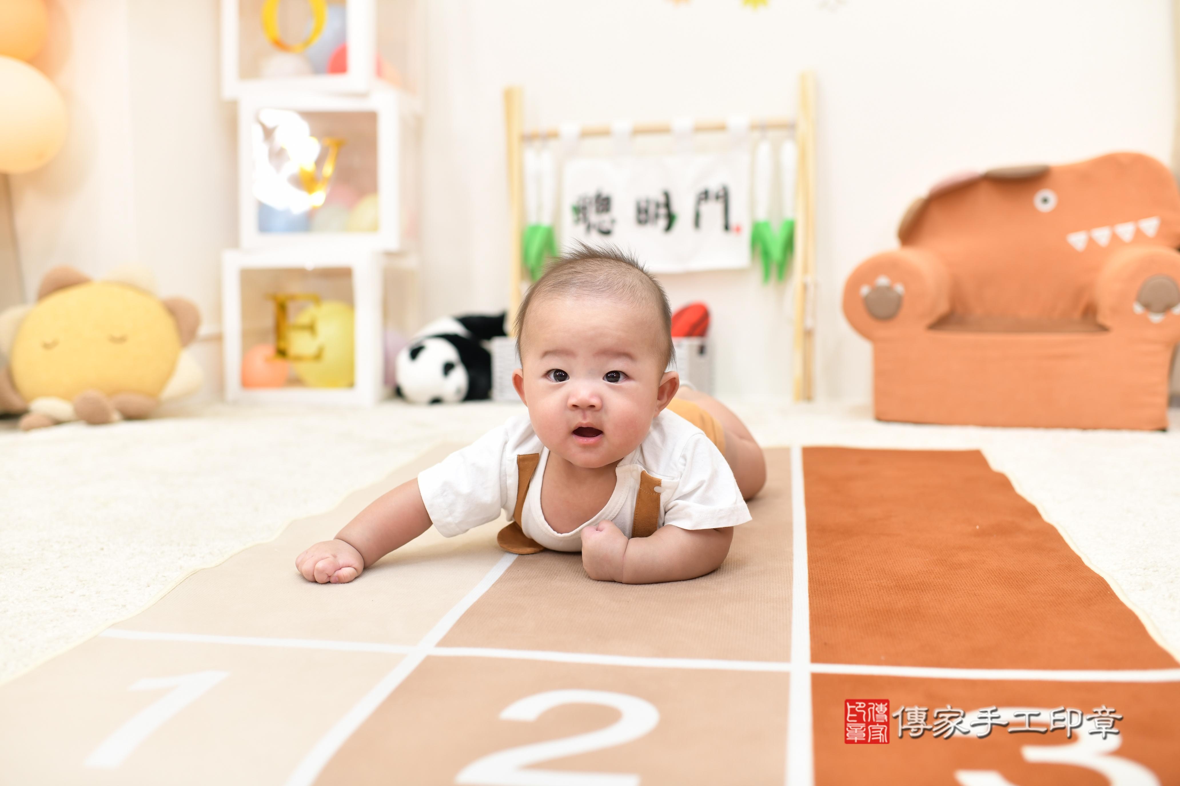 傳家手工印章高雄店、抓周、度脺、中國風會場、傳家嬰兒古禮、吉祥話、抓周道具物品24種、拍照。抓周證書。寶寶抓周、滿周歲、生日快樂、祝福 傳家手工印章高雄店、抓周、度脺、中國風會場、傳家嬰兒古禮、吉祥話、抓周道具物品24種、拍照。抓周證書。寶寶抓周、滿周歲、生日快樂、祝福