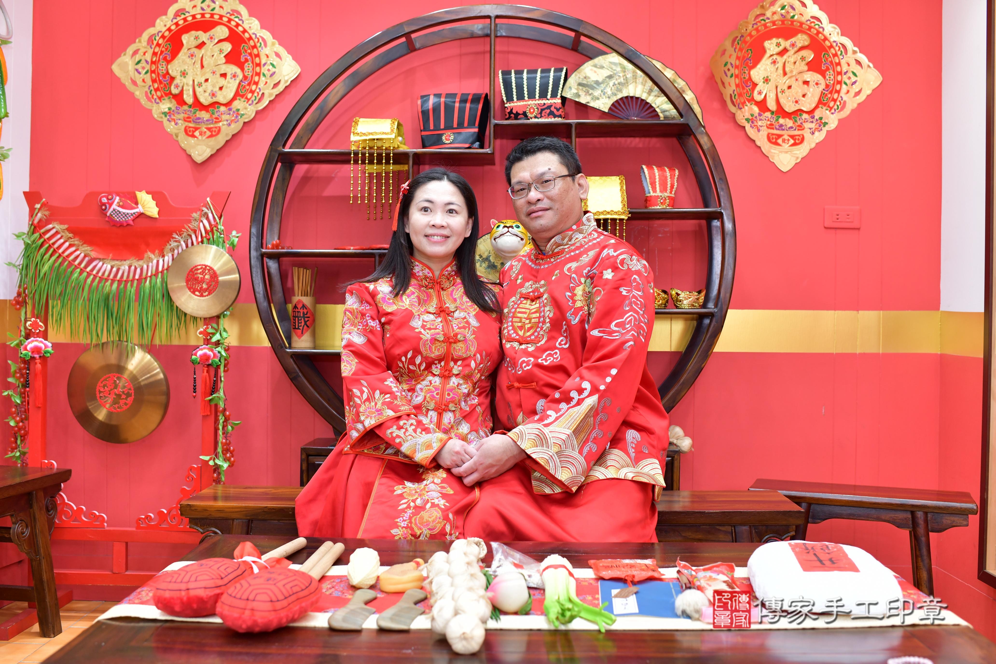 傳家手工印章桃園店、抓周、度脺、美式風會場、傳家嬰兒古禮、吉祥話、抓周道具物品24種、拍照。抓周證書。寶寶抓周、滿周歲、生日快樂、祝福 傳家手工印章桃園店、抓周、度脺、美式風會場、傳家嬰兒古禮、吉祥話、抓周道具物品24種、拍照。抓周證書。寶寶抓周、滿周歲、生日快樂、祝福