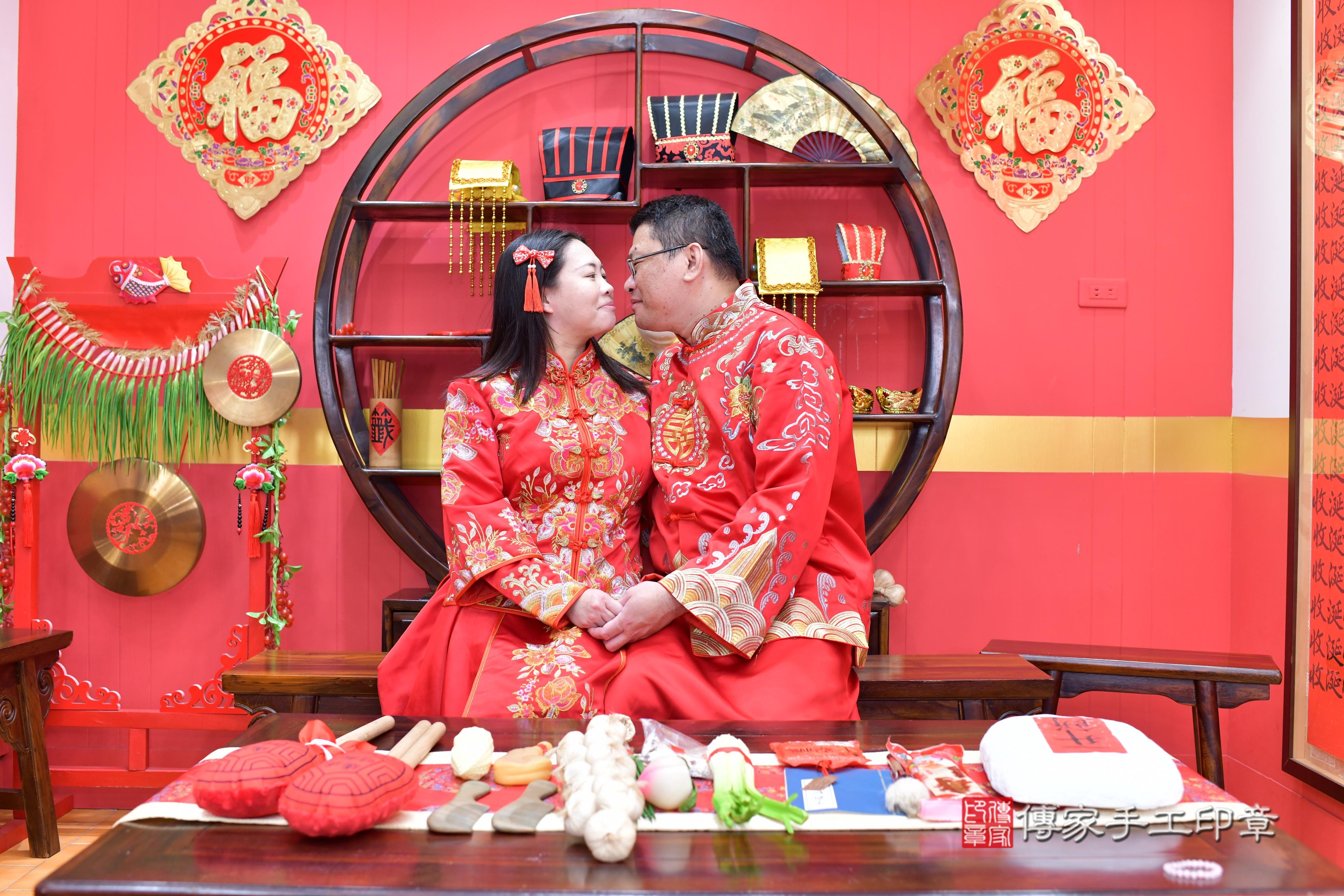 傳家手工印章桃園店、抓周、度脺、美式風會場、傳家嬰兒古禮、吉祥話、抓周道具物品24種、拍照。抓周證書。寶寶抓周、滿周歲、生日快樂、祝福 傳家手工印章桃園店、抓周、度脺、美式風會場、傳家嬰兒古禮、吉祥話、抓周道具物品24種、拍照。抓周證書。寶寶抓周、滿周歲、生日快樂、祝福