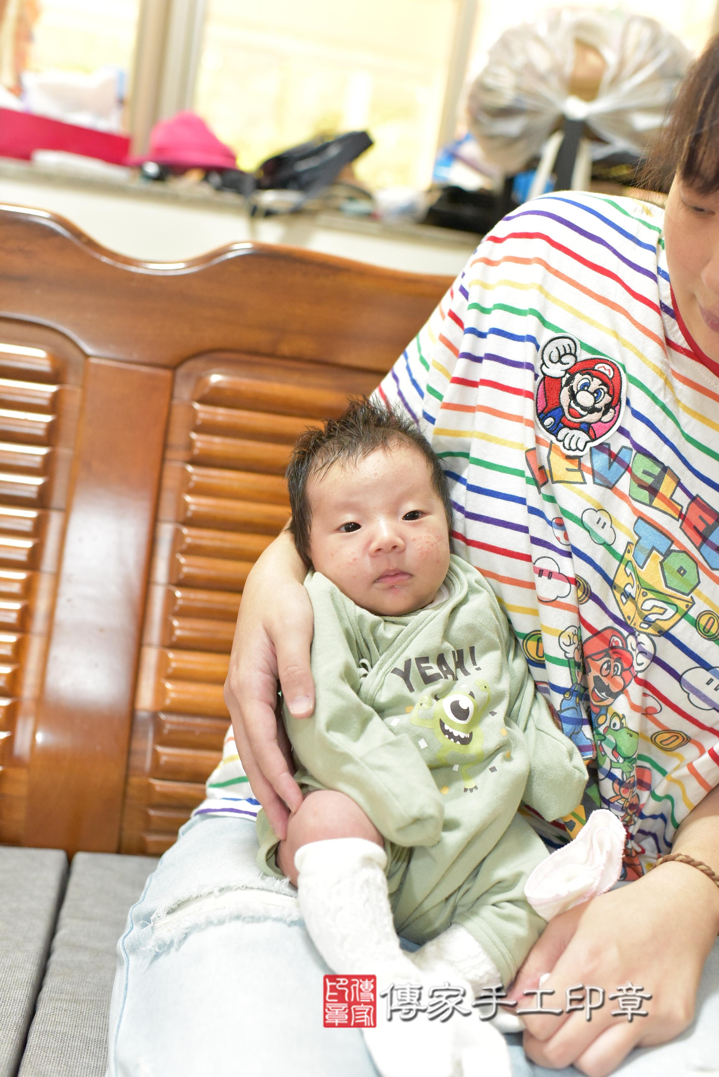 傳家手工印章台南店、剃頭、中國風會場、傳家嬰兒古禮、吉祥話、抓周道具物品24種、拍照。抓周證書。寶寶抓周、滿周歲、生日快樂、祝福 傳家手工印章台南店、剃頭、中國風會場、傳家嬰兒古禮、吉祥話、抓周道具物品24種、拍照。抓周證書。寶寶抓周、滿周歲、生日快樂、祝福