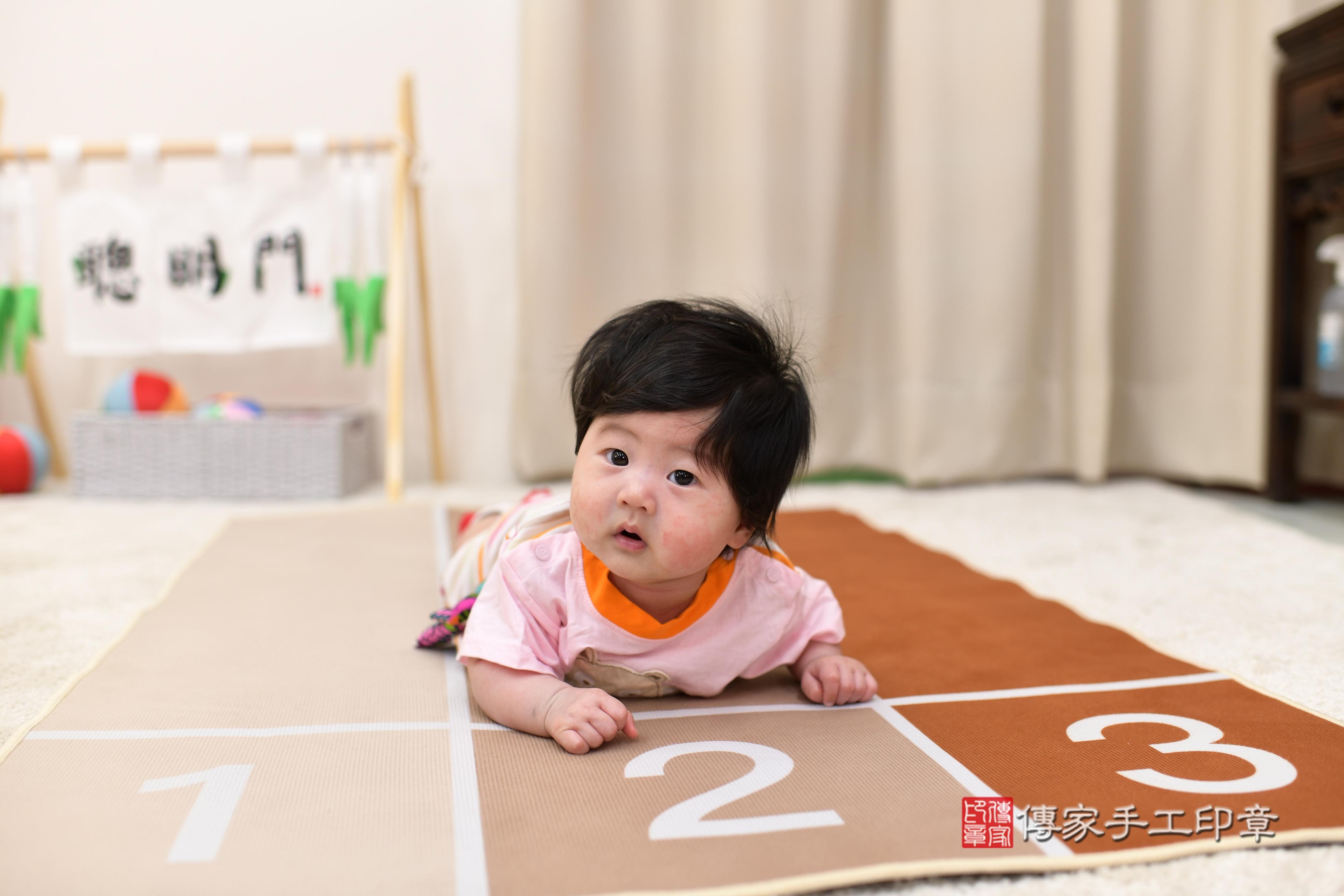 傳家手工印章高雄店、抓周、度脺、中國風會場、傳家嬰兒古禮、吉祥話、抓周道具物品24種、拍照。抓周證書。寶寶抓周、滿周歲、生日快樂、祝福 傳家手工印章高雄店、抓周、度脺、中國風會場、傳家嬰兒古禮、吉祥話、抓周道具物品24種、拍照。抓周證書。寶寶抓周、滿周歲、生日快樂、祝福