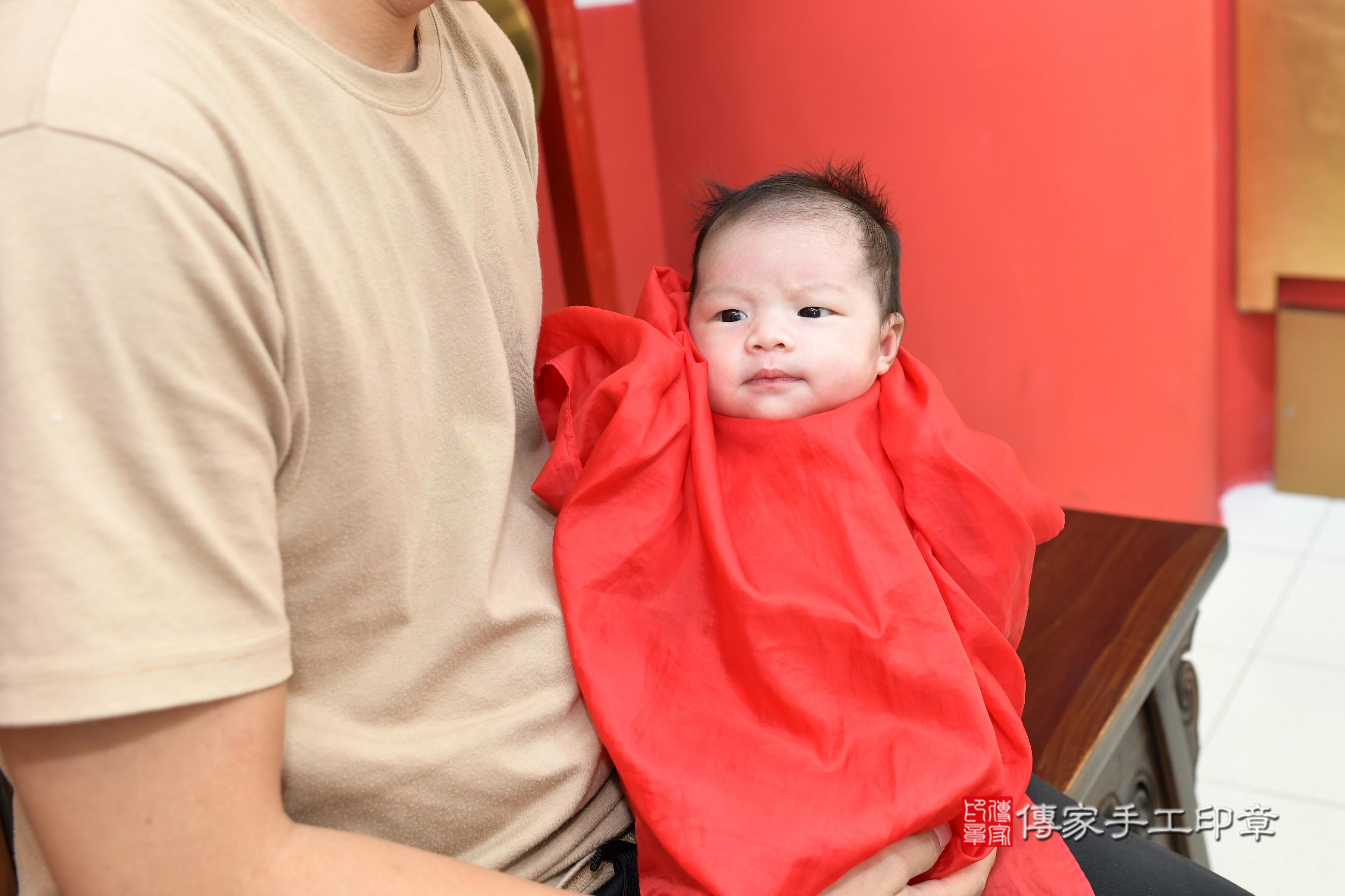 傳家手工印章高雄店、抓周、度脺、中國風會場、傳家嬰兒古禮、吉祥話、抓周道具物品24種、拍照。抓周證書。寶寶抓周、滿周歲、生日快樂、祝福 傳家手工印章高雄店、抓周、度脺、中國風會場、傳家嬰兒古禮、吉祥話、抓周道具物品24種、拍照。抓周證書。寶寶抓周、滿周歲、生日快樂、祝福