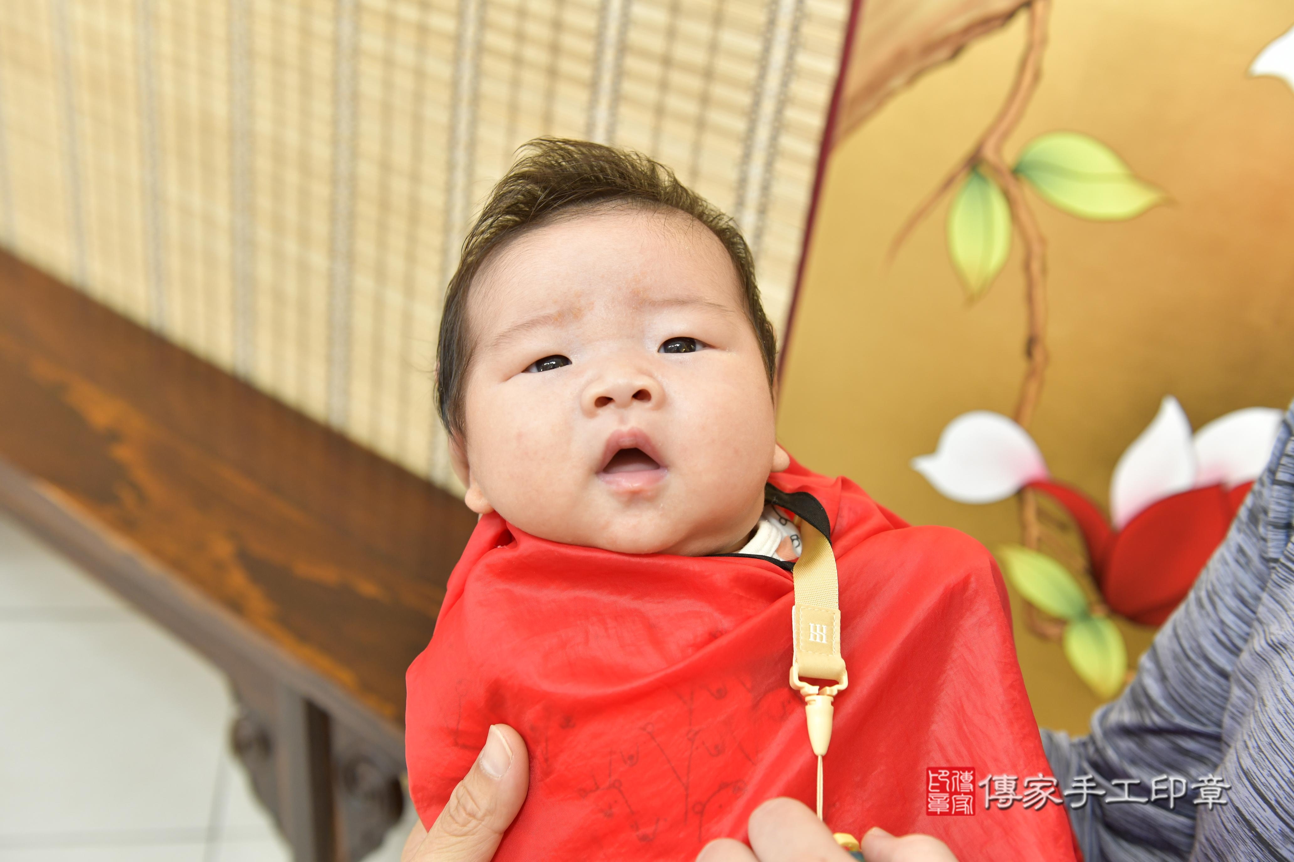 傳家手工印章新竹店、抓周、度脺、中國風會場、傳家嬰兒古禮、吉祥話、抓周道具物品24種、拍照。抓周證書。寶寶抓周、滿周歲、生日快樂、祝福 傳家手工印章新竹店、抓周、度脺、中國風會場、傳家嬰兒古禮、吉祥話、抓周道具物品24種、拍照。抓周證書。寶寶抓周、滿周歲、生日快樂、祝福